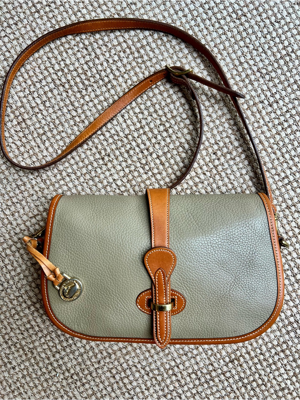 Vintage Dooney & Bourke Awl Taupe Pebbled Leather Crossbody Usa